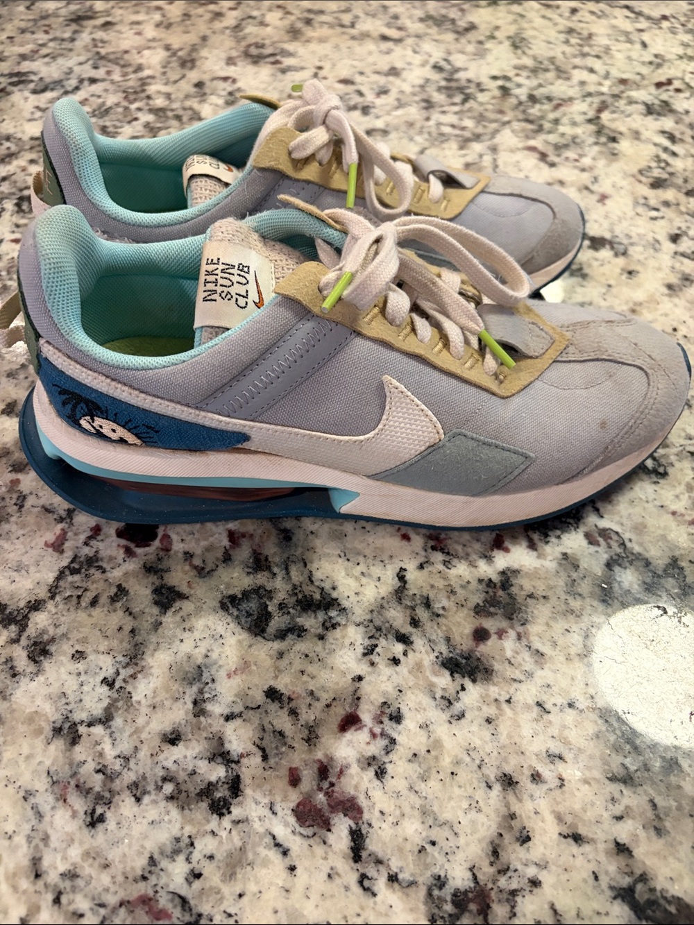 Nike Air Max Pre-Day Men’s Light Gray, Teal & Blue Casual Sneakers
